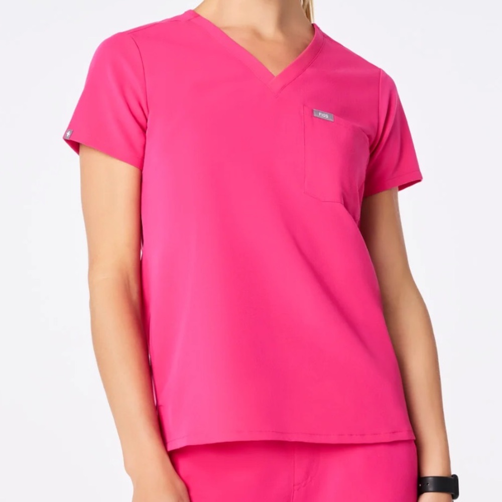 Figs Catarina top in Shocking Pink size petite S- excellent condition